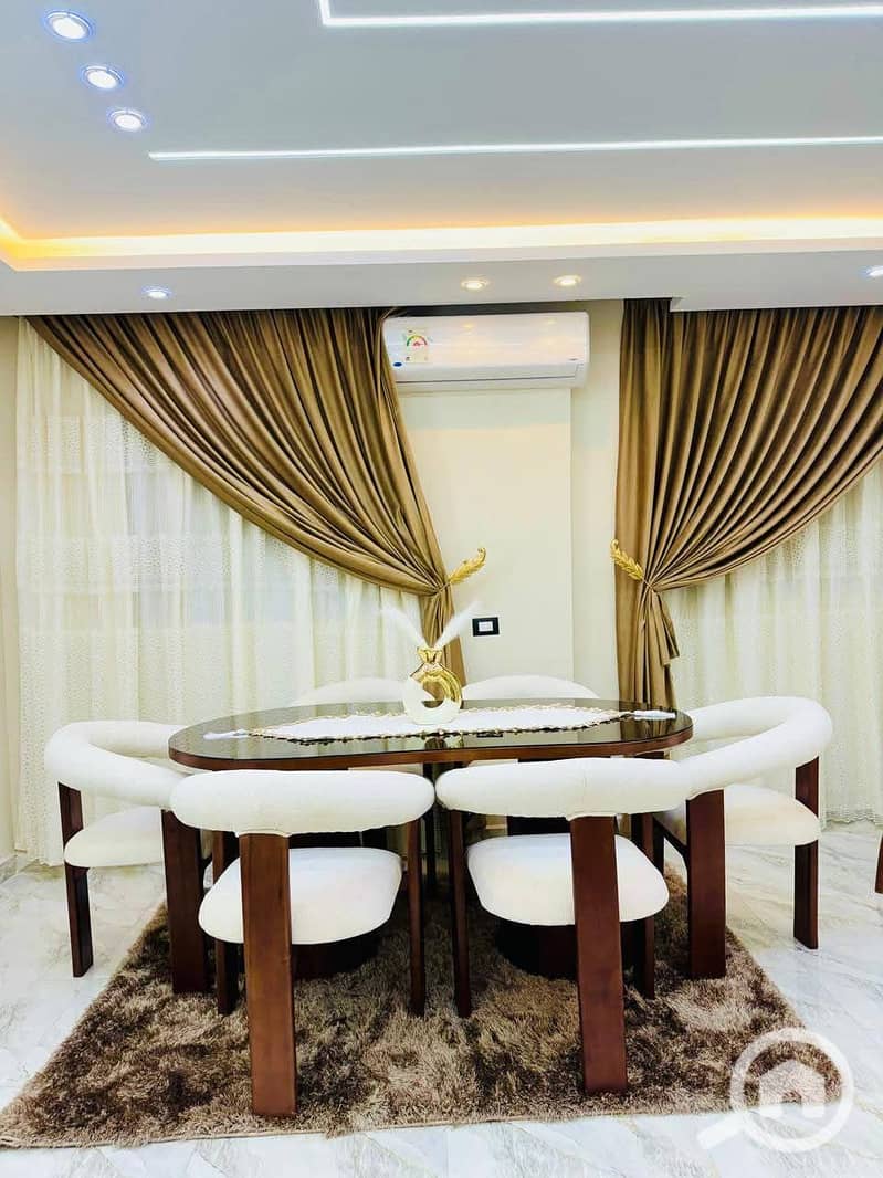 7 48bcb2cd-1b18-4407-a676-8c7f38d0fe18. jpeg