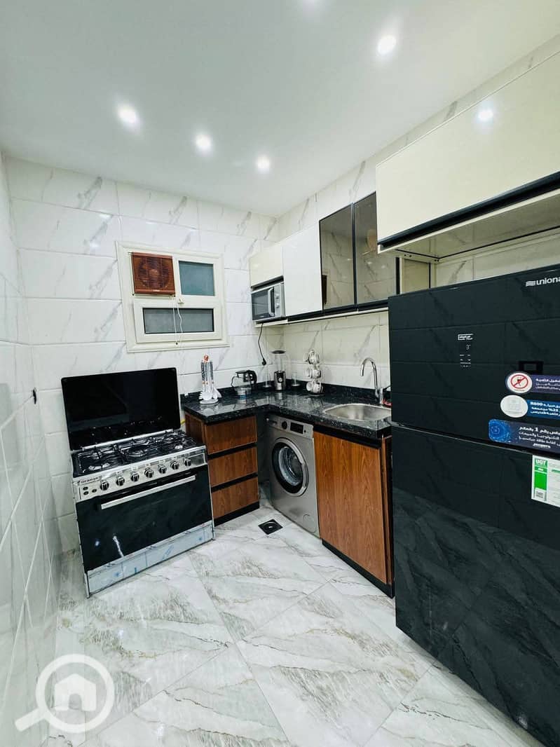 14 942bf351-7a1f-4cea-9d8e-cdc3873df6e6. jpeg