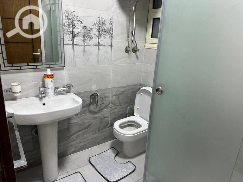 16 d63fe85a-1931-4561-8d58-6165c1b7f685. jpeg