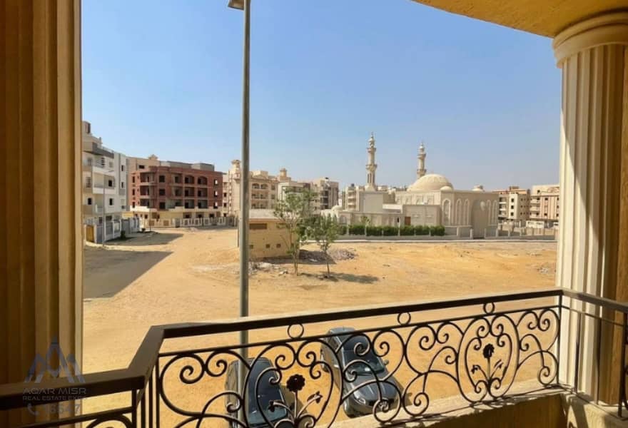 2 5b17a941-1b6d-44af-9236-8e42e4bfc5b7. jpg