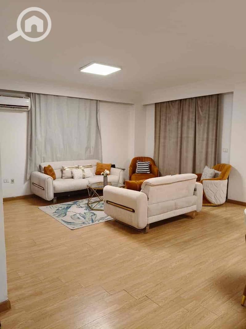 7 1041af27-0401-4476-a51a-aecb33d57492. jpg