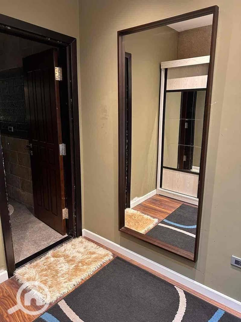 14 353da84d-83e9-4da2-b8ff-a5f8d09aaeab. jpg