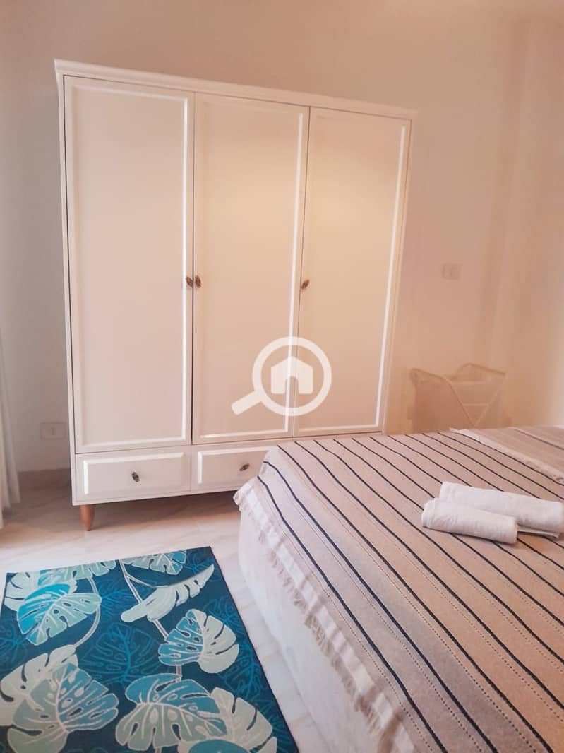 9 775b1cc7-425e-47a7-88ce-14d2b95f3ecf. jpg