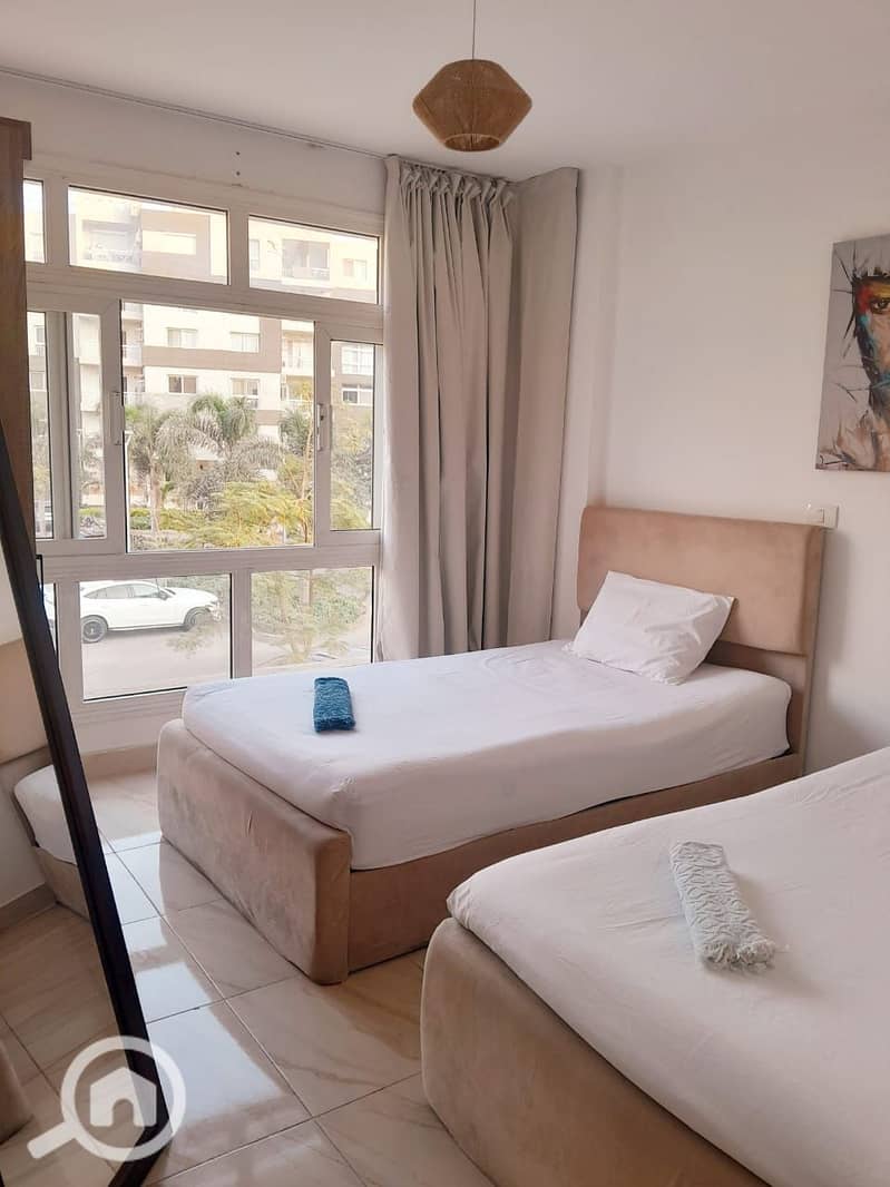 10 9c0d2393-2219-4900-b459-efafd207a12e. jpg