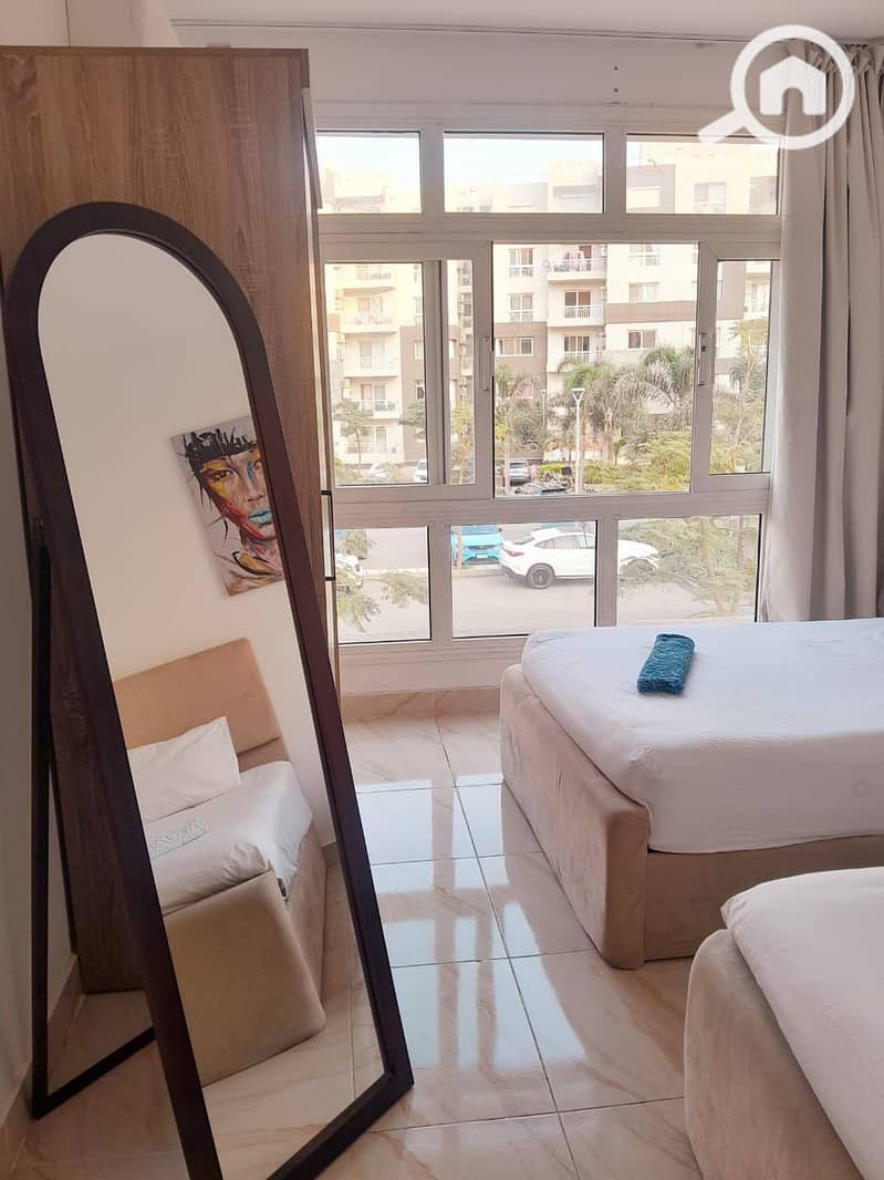 11 e57e9e8c-4d62-4f94-9d9d-6b9cff1b24a7. jpg