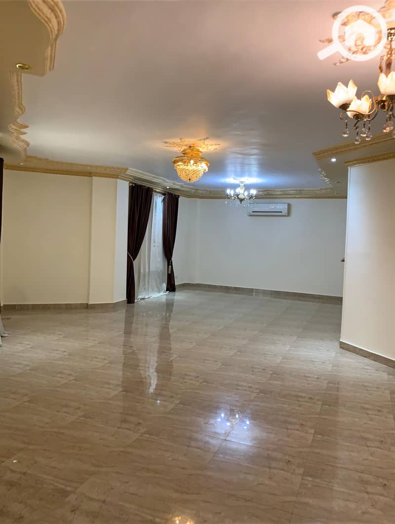 3 74af42fb-1c1a-42fa-95c5-8bc42a36edd9. jpeg