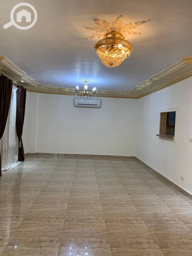 4 c8c75586-3af8-4fee-b598-27f864f3e02b. jpeg