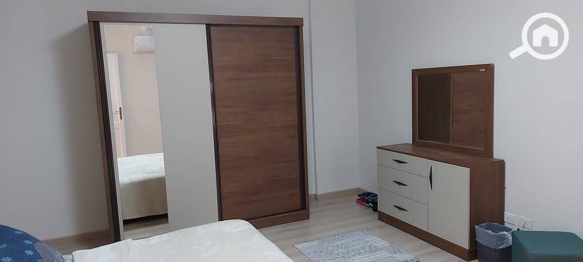 9 4554f01b-3367-425f-9c64-c56535e4b8a0. jpeg