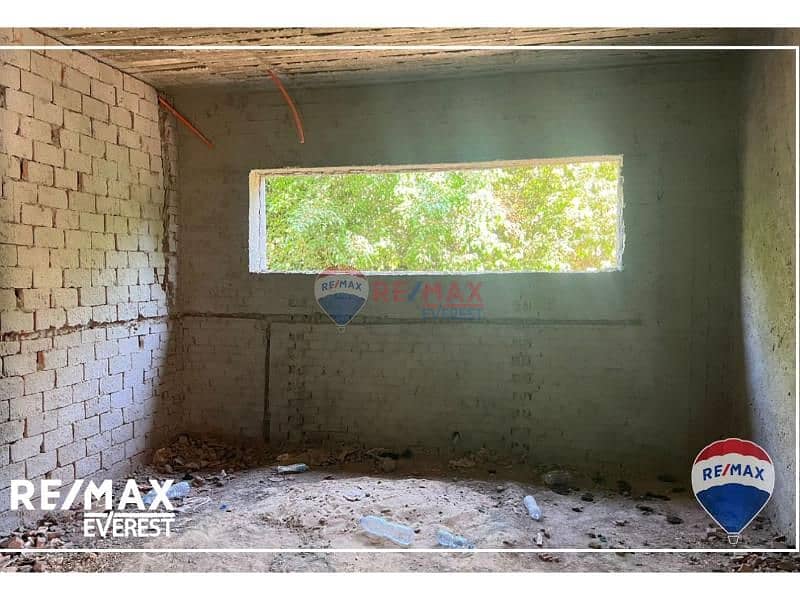 9 229f9eb2-be57-4af6-9594-8822204bb324. jpg