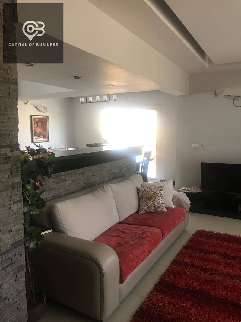 4 5ee01dd8-a941-4b30-b7ba-78569ef73371. jpg