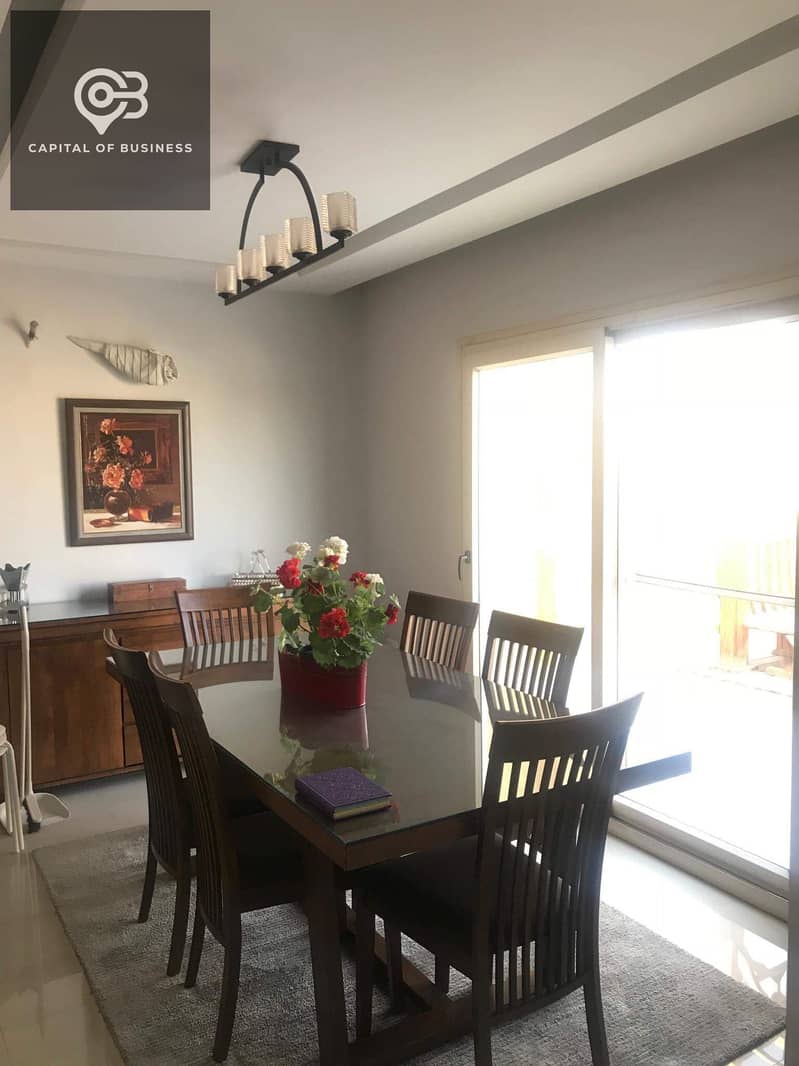 8 023b2f31-d32e-4b5f-8277-9311ed5f18c4. jpg