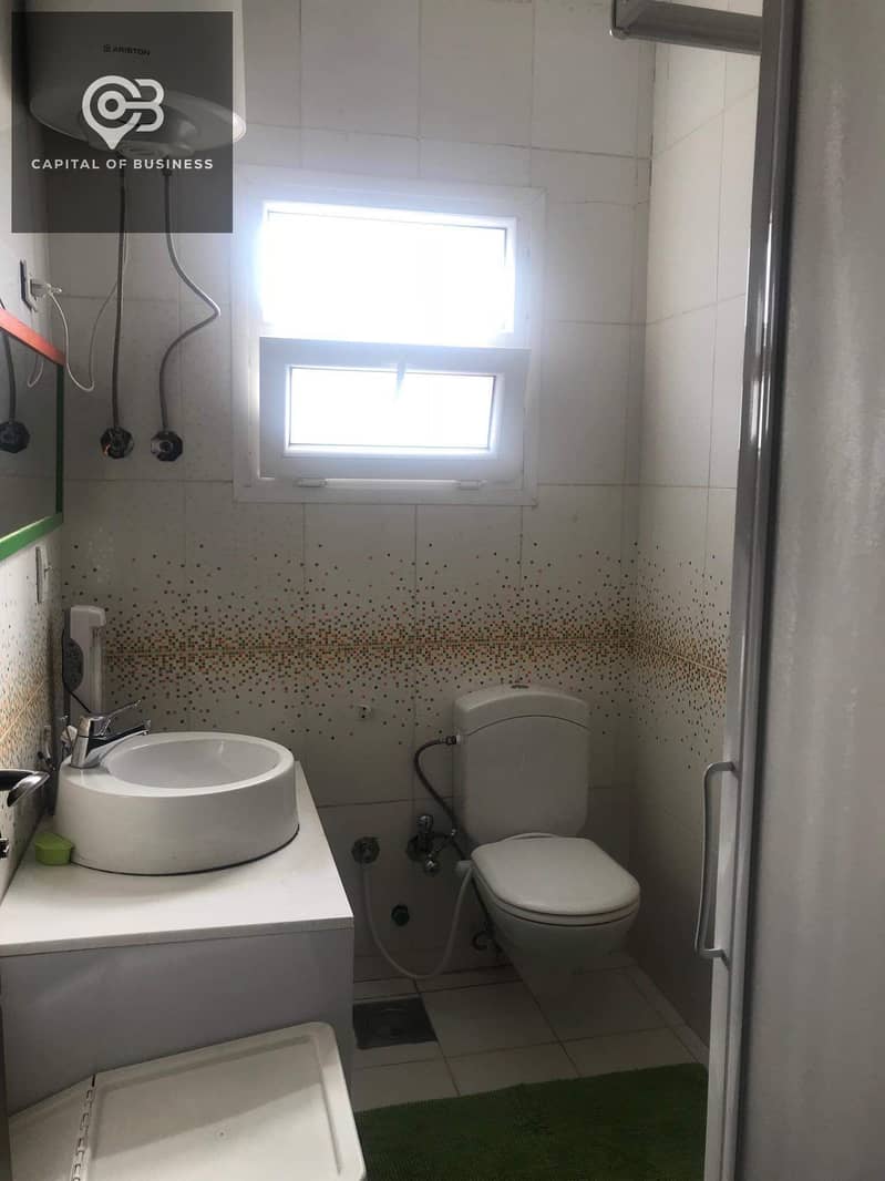 10 8839f476-9ee6-4b0f-ba86-62914a497cb0. jpg