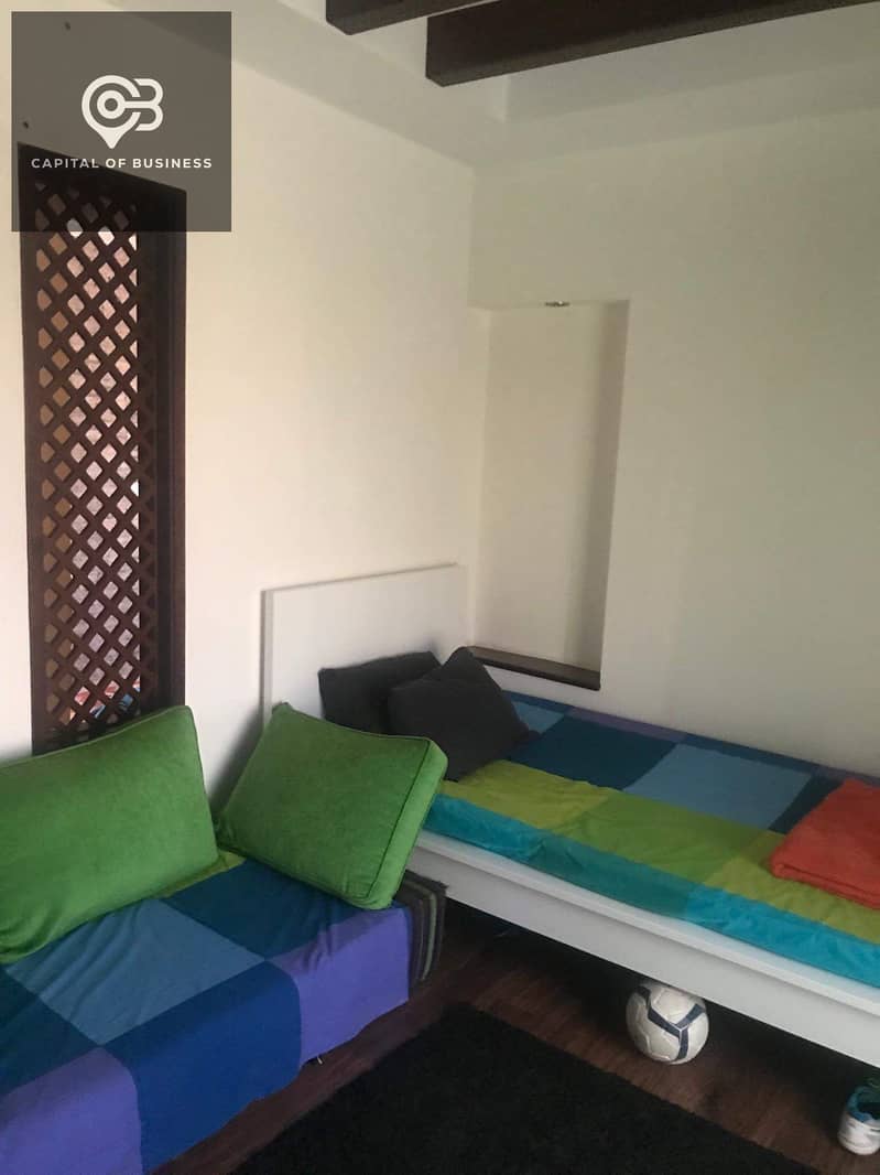 13 b33735dc-cb78-40fc-9249-344a4da763c6. jpg