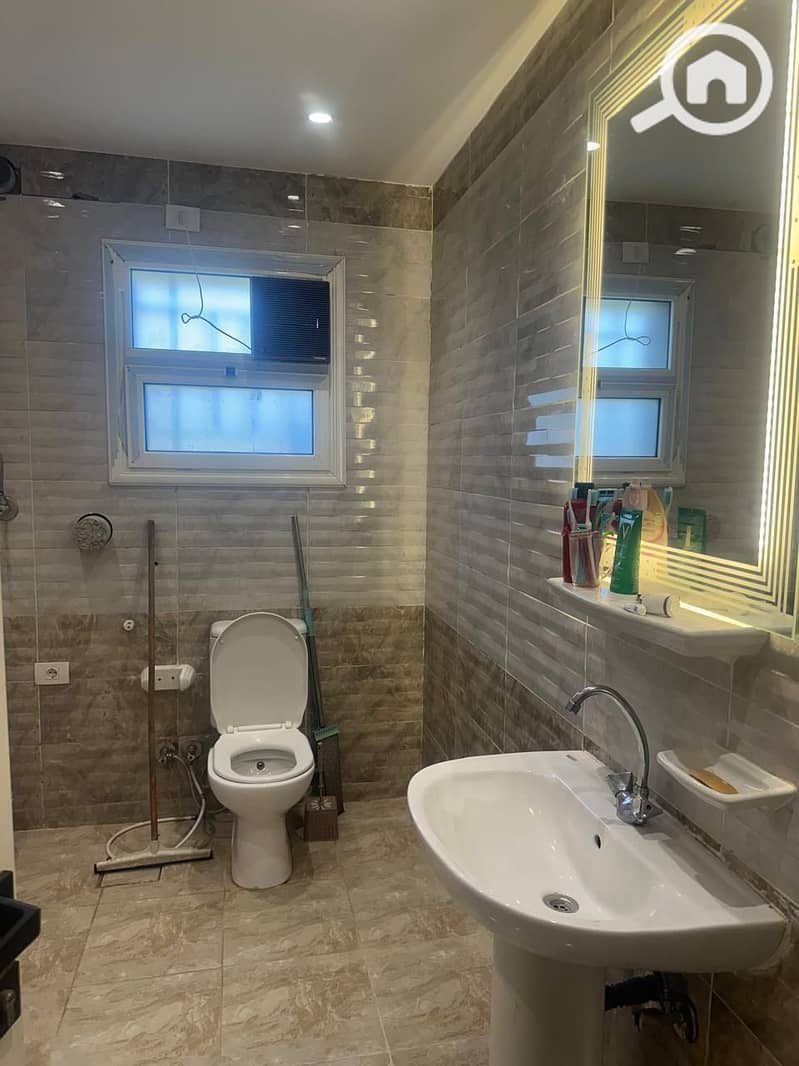 12 c5fee3f9-25c5-4ada-81f3-119a293faa7e. jpg