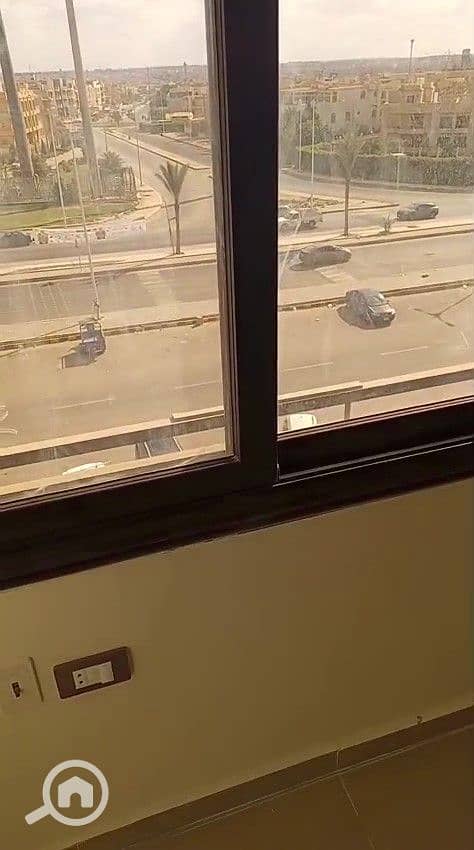 3 WhatsApp Video 2025-11-16 at 12.59. 42_a1703e6c - frame at 0m1s. jpg