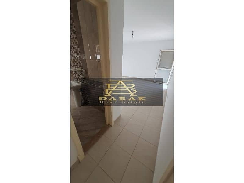 4 5b647c0b-1327-41c9-90b9-dfed29860343. jpg