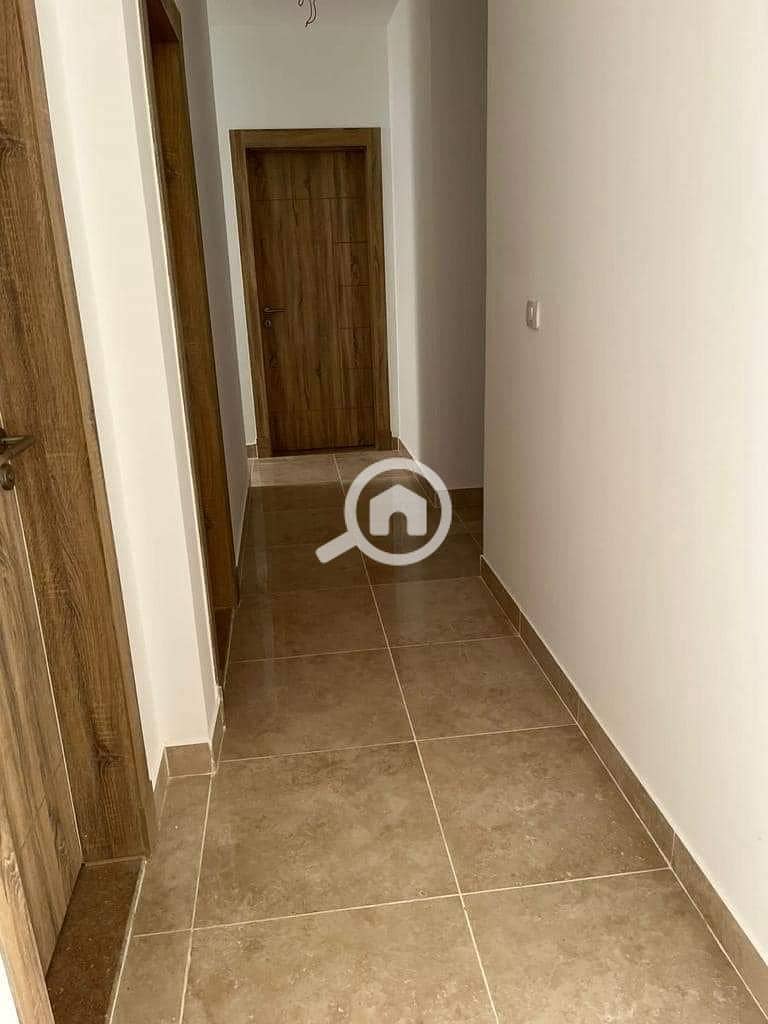 6 0216d6fc-8af5-4d5b-ae3d-76eb2bcea88f. jpg