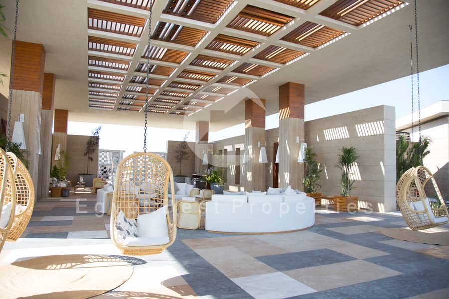 8 Swan-Lake-North-Coast-Beach-Lounge-1500x1000. jpg