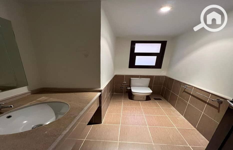 3 4b1d169f-a77f-4774-9ca0-8a663580ce38. jpg