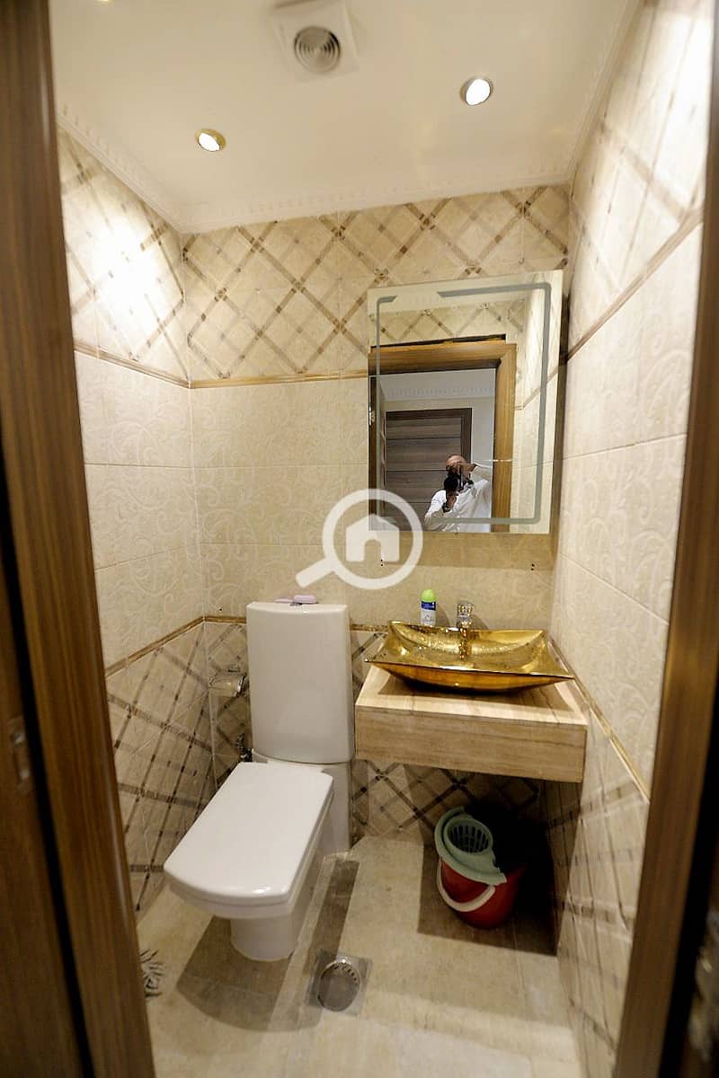 6 6de725ba-6bed-42fd-af38-9a313ad8dd8b. jpg