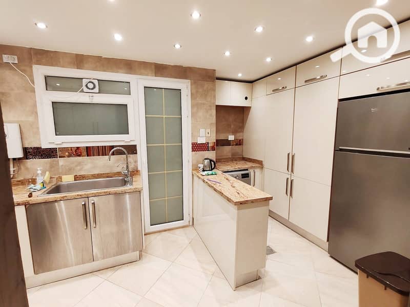 7 8d4fa846-c5de-4475-8cf0-43d1fb908cdb. jpg