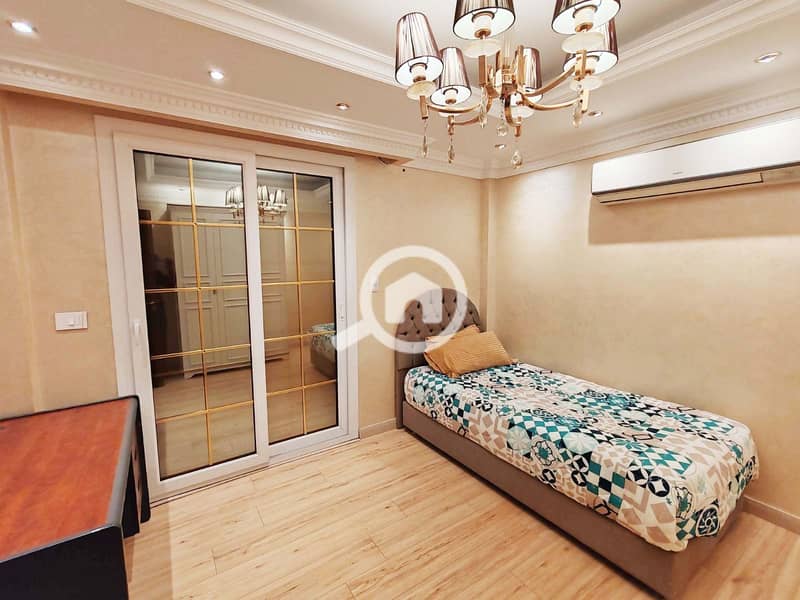 16 685647d5-7622-4095-95d5-52053ee84fe3. jpg