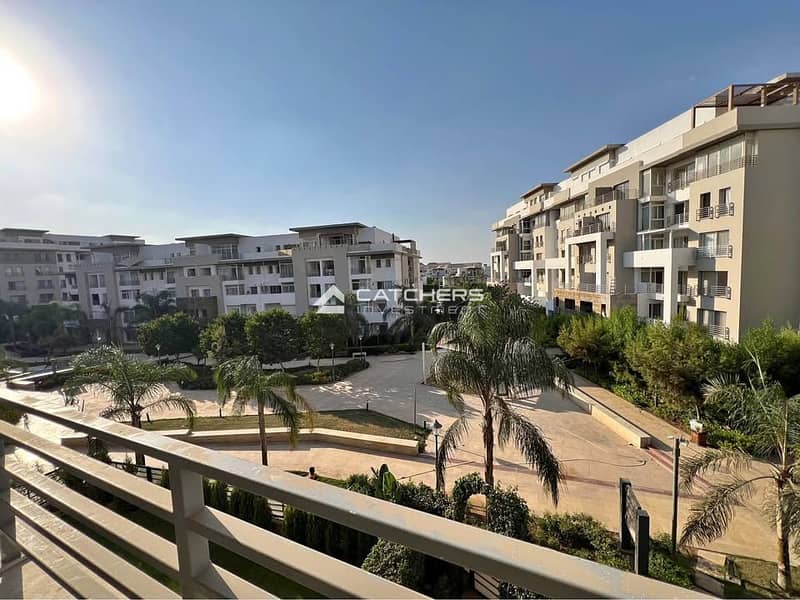 8 571385306_1785342302106886_5231203185724291618_n. jpg