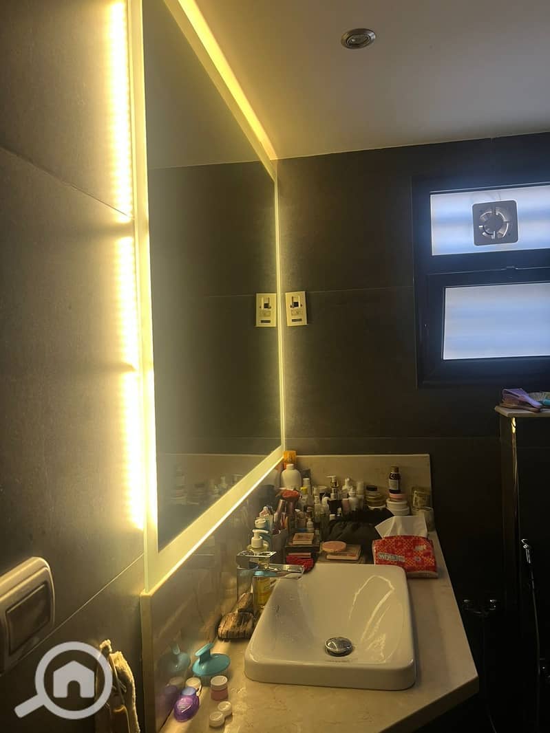 11 7a1fb447-57d0-48df-8230-ff7ead305090. jpg