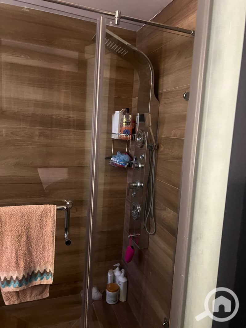 12 dbad67ff-d991-4818-9e6d-db0acb620df0. jpg