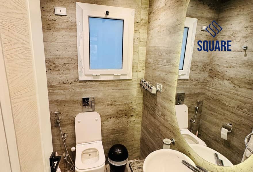 10 d8508dc4-2595-4f7c-832a-71c3d6945cb3. jpg