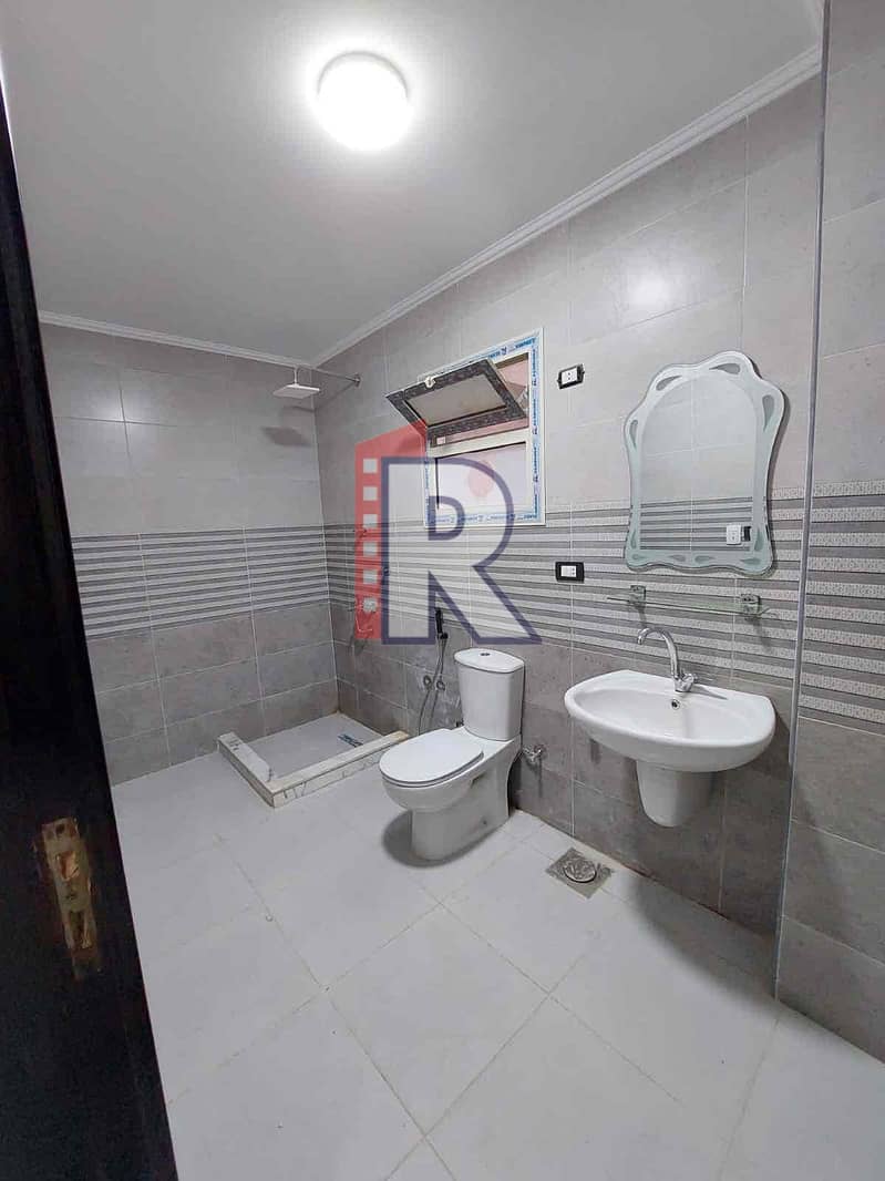 10 5ba25411-1091-40f3-be43-b37cd2120dd5. jpg