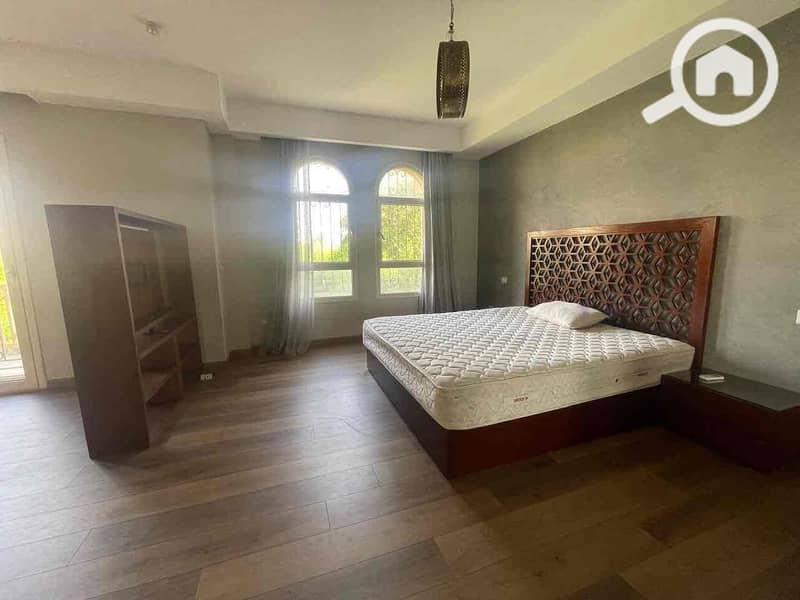 12 595bfb44-3a12-4f13-952b-0ec9b62fbeeb. jpg