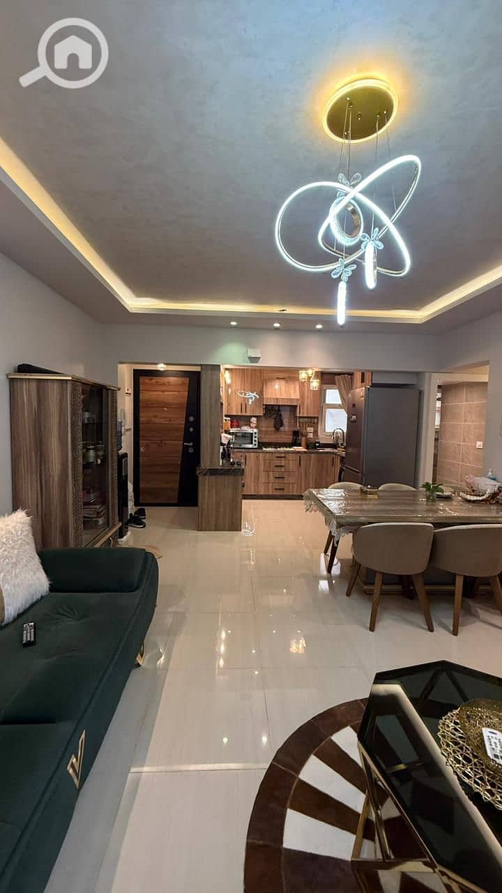 4 393c1b20-1614-403e-b4a0-4fca27fc17d4. jpeg