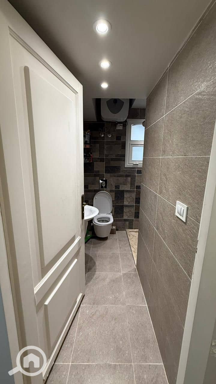 7 0d256b83-297a-405b-b42d-98789d76dbcc. jpeg