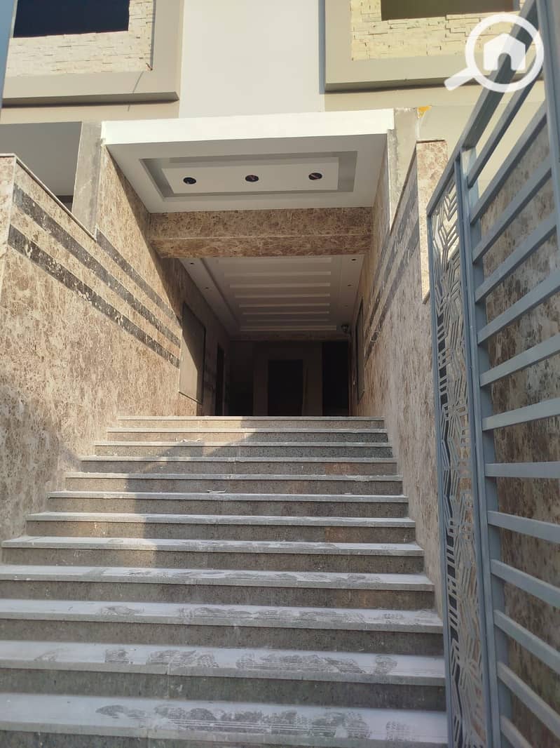 8 1d0875c5-236f-4289-b5c5-ac6cc38abceb. jpg