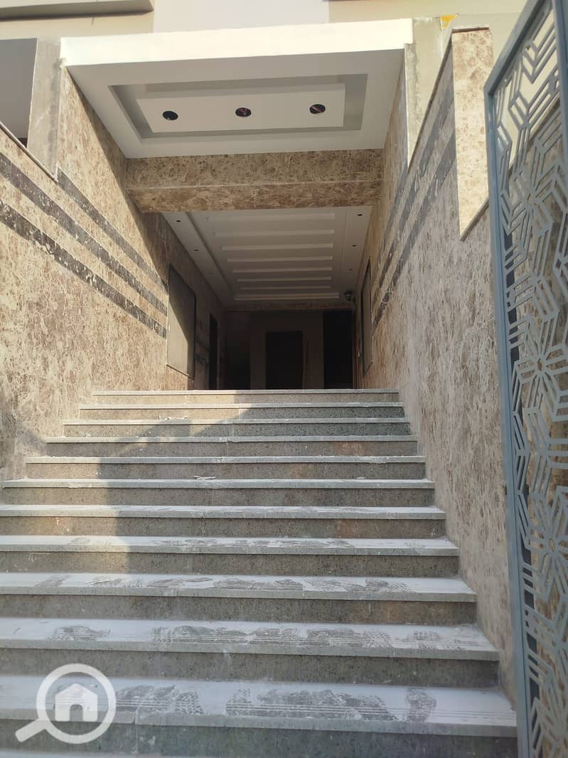 9 b57f1641-1e0e-4a54-8c8a-81cfb8061daf. jpg