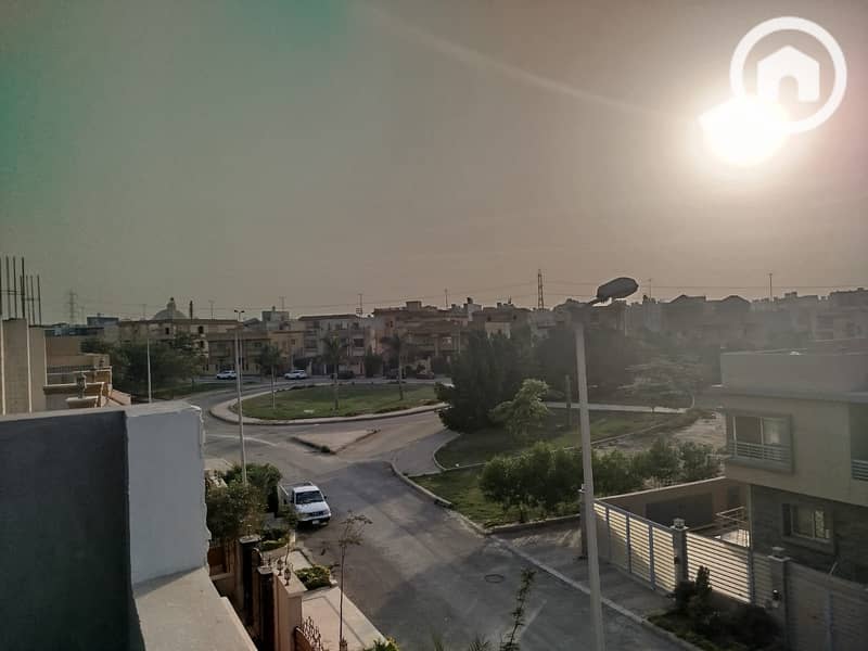 14 89b1bdae-a79e-440f-86be-dfa8322ce155. jpg