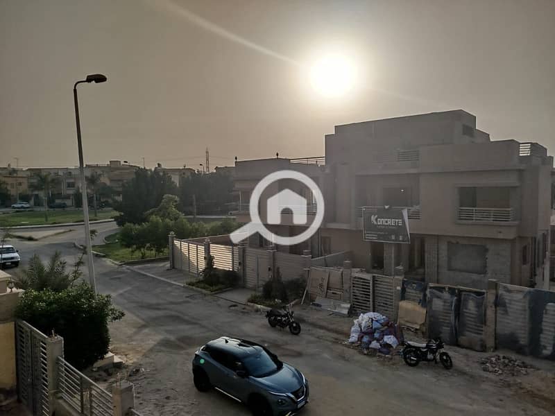 18 cfd3f721-9d43-41e1-b024-a02efbf7daf1. jpg