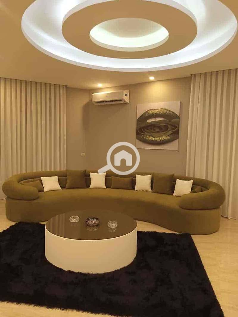 13 8c778e46-006d-4d5e-b976-3a2fe9b3eadd. jpg