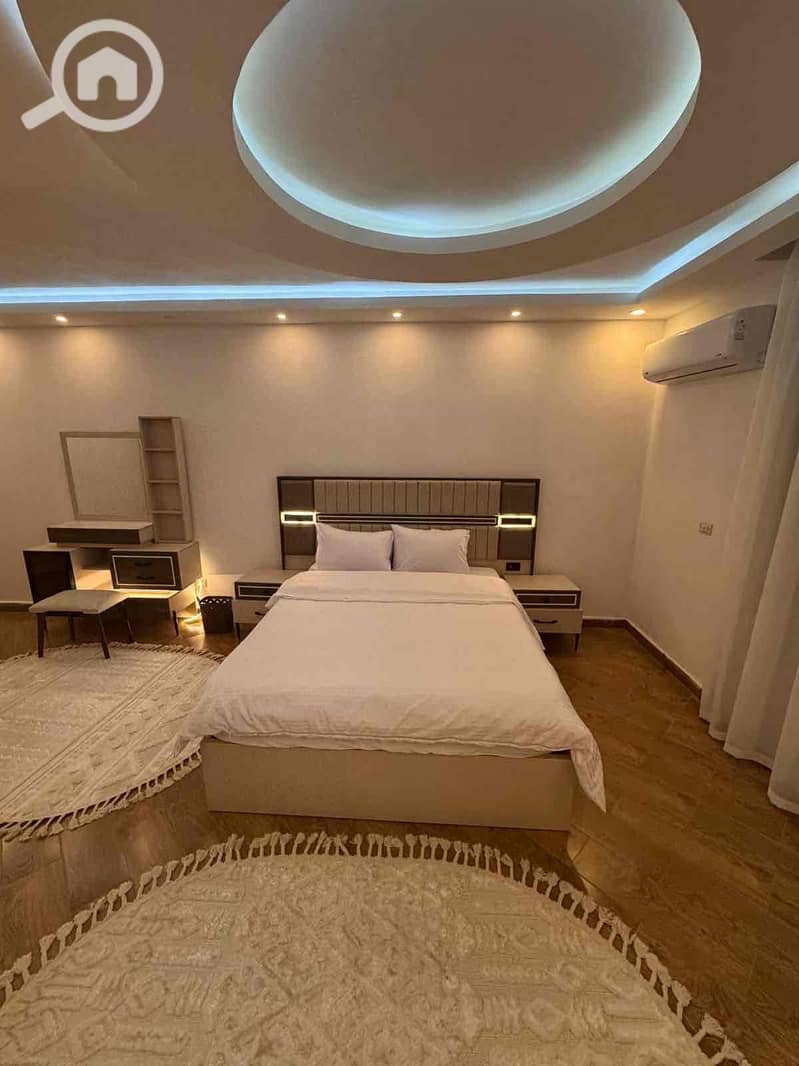 25 b609d4a8-aa11-4eea-895b-ff6293f172e3. jpg