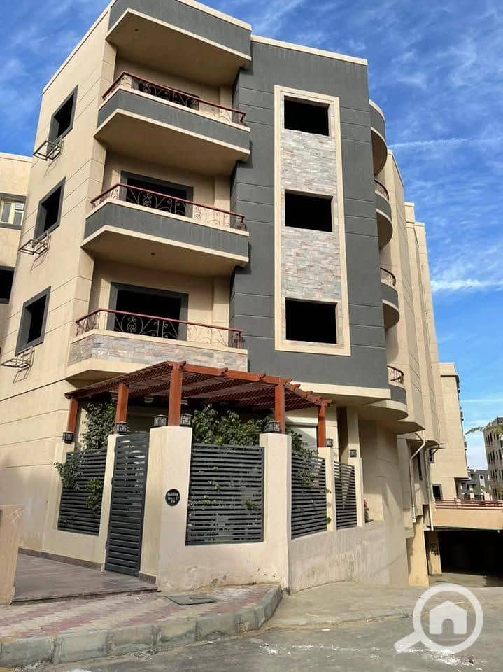 9 508011534_1343178433407941_5802178778193717227_n. jpg