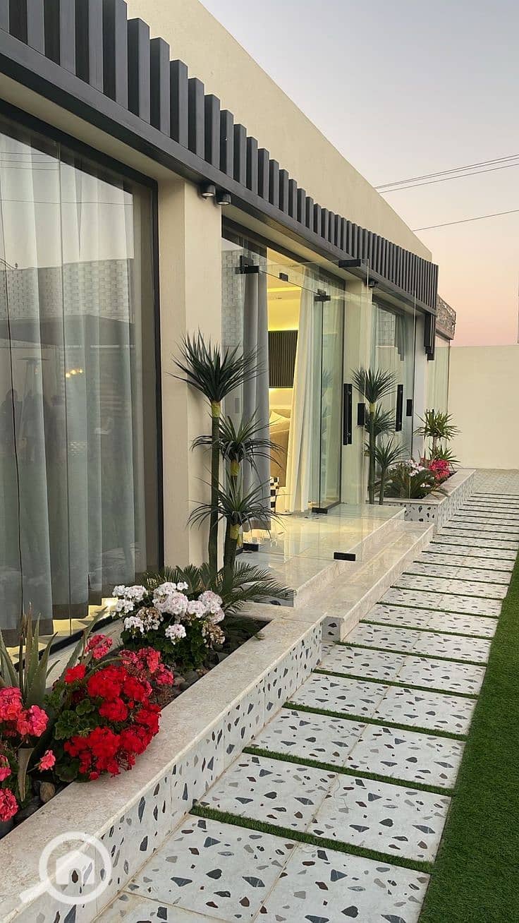 download (38). jpg download (38). jpg