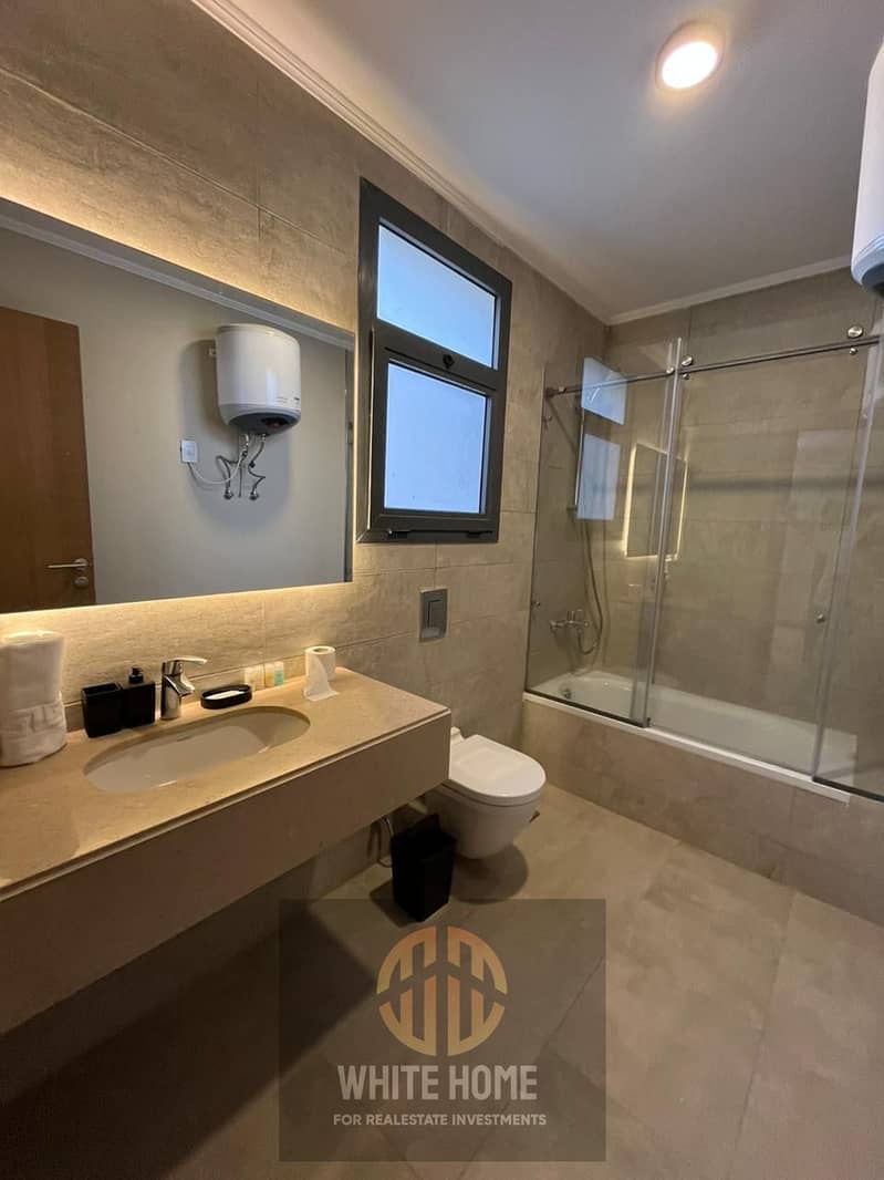 8 3392e8c5-486b-4714-9165-c1dbd2f217c6. jpeg