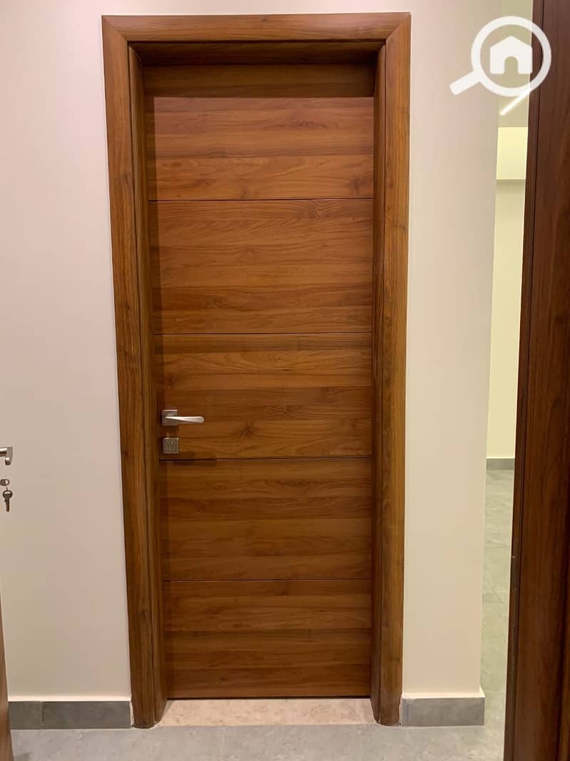 8 b9389e05-e040-40e9-b122-2dc801e146e9. jpeg