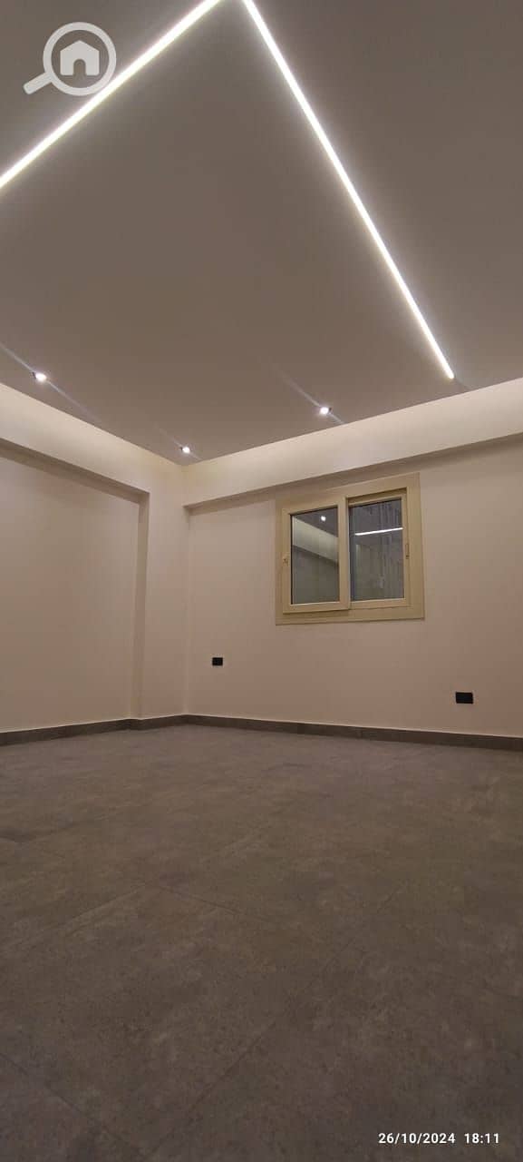 10 97d0bd3d-1456-4085-81e6-7aa1c4a343a4. jpeg