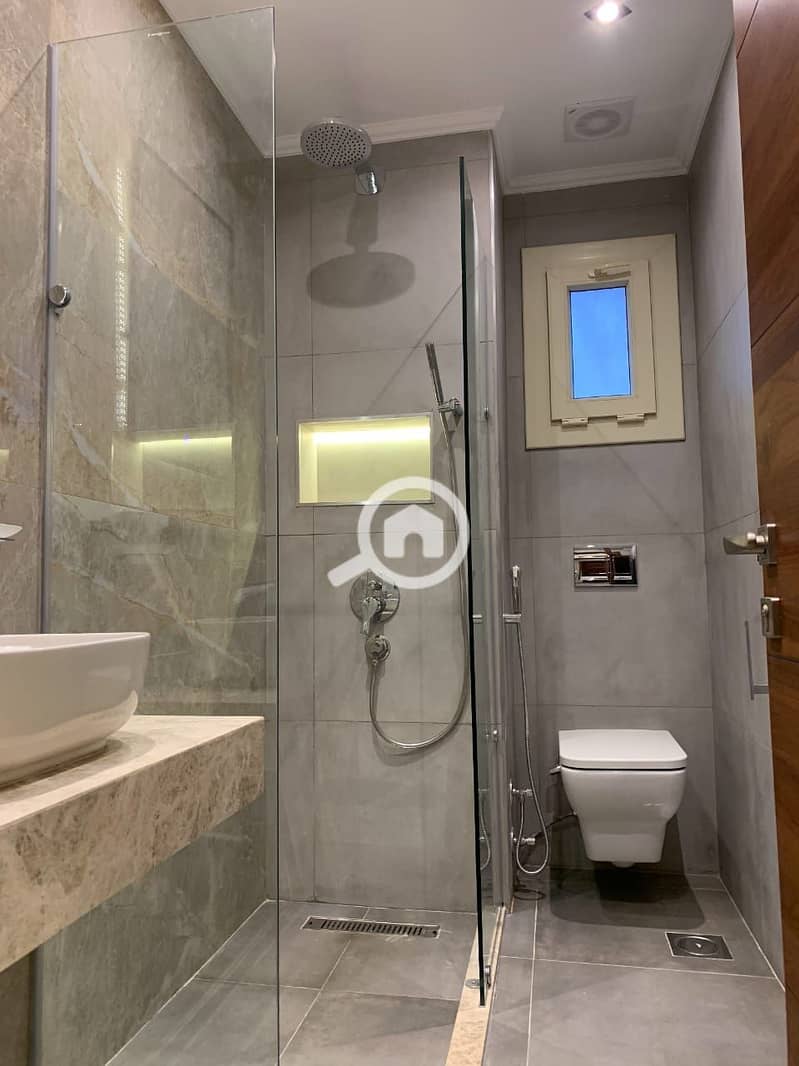 15 ae18e7bb-47c2-4537-be23-11a02a3abb4a. jpeg