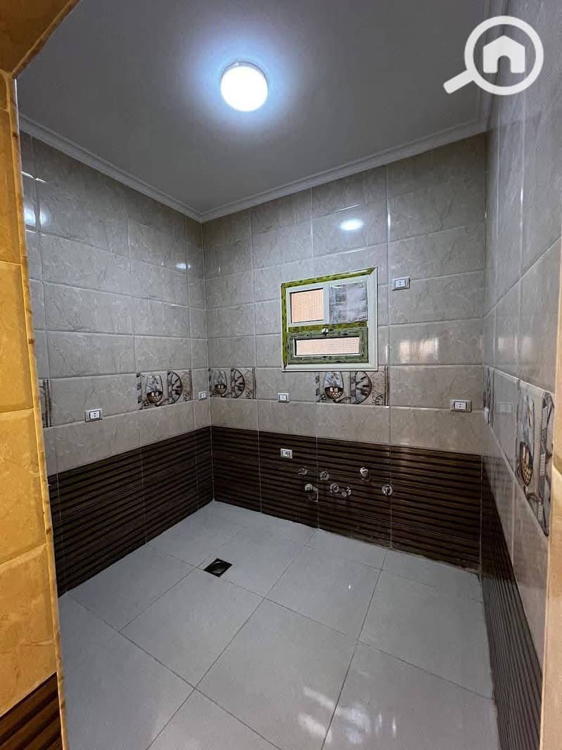 5 fda5a606-f9d3-4d0e-a0d3-97767570ee90. jpg