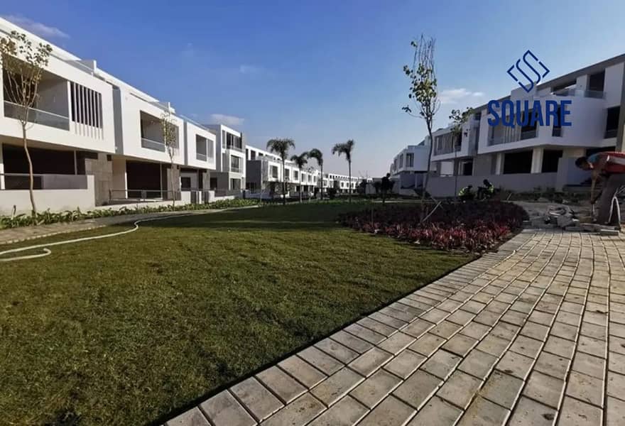 10 7374275-d09cfo. jpg