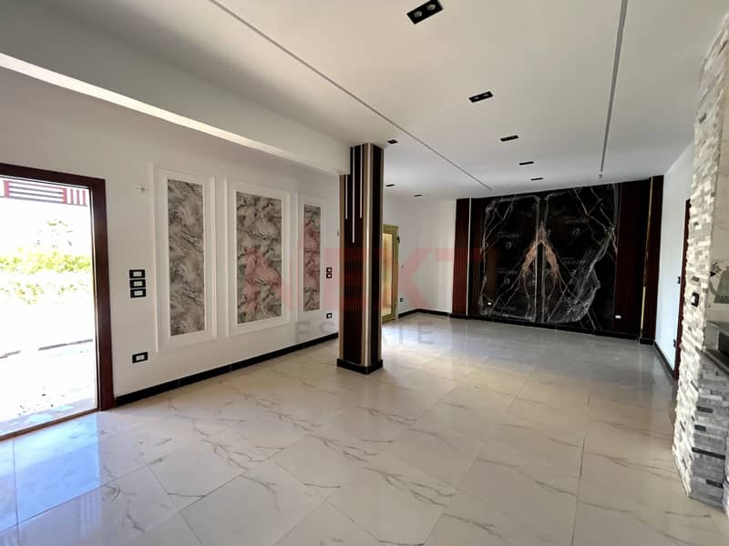 6 2025_11_13_11_55_IMG_4843. jpg