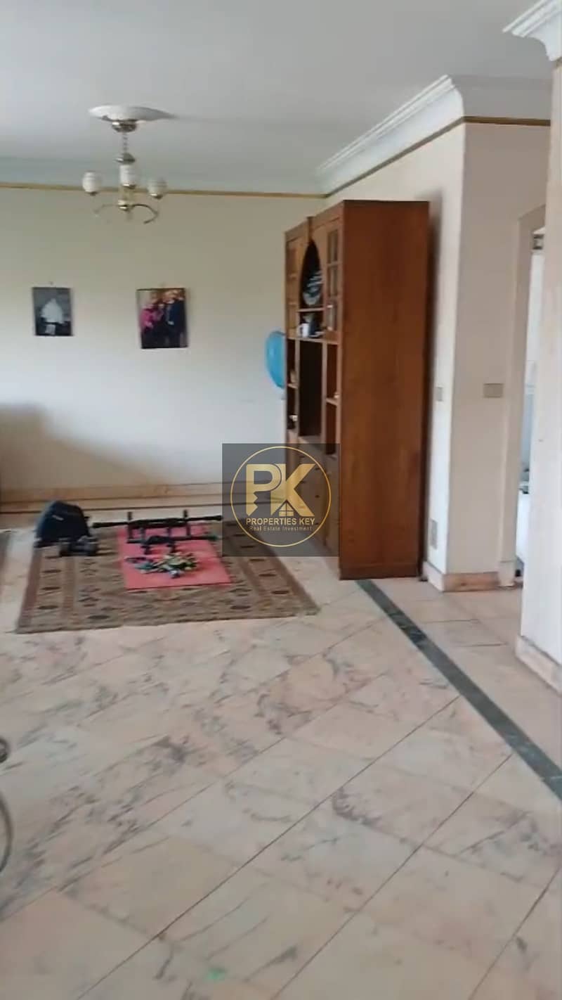 8 FF572D50-B42D-44C0-8D2E-51C8674AF7D6. png